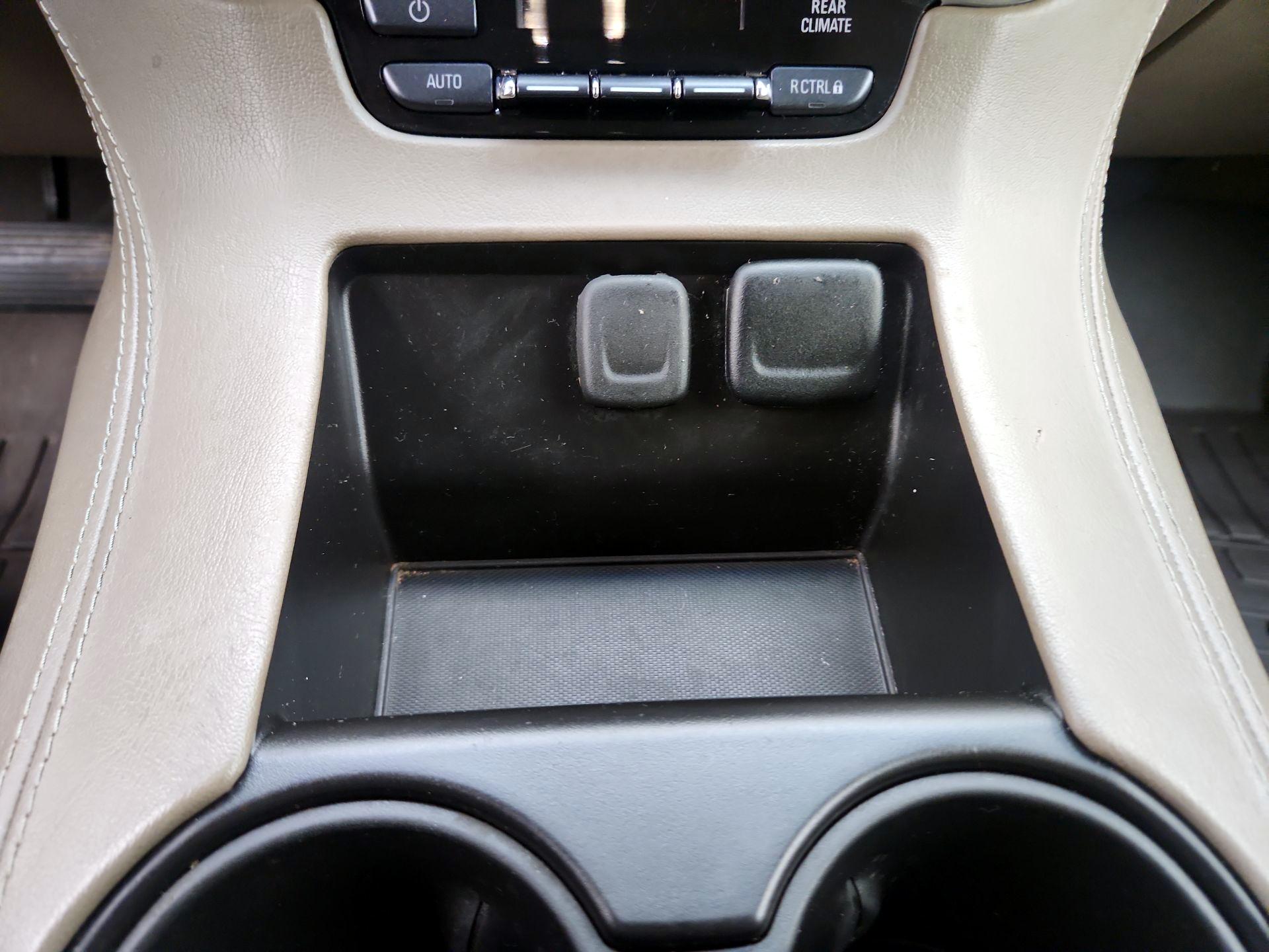 Thumbnail: 2017 GMC Yukon - 18