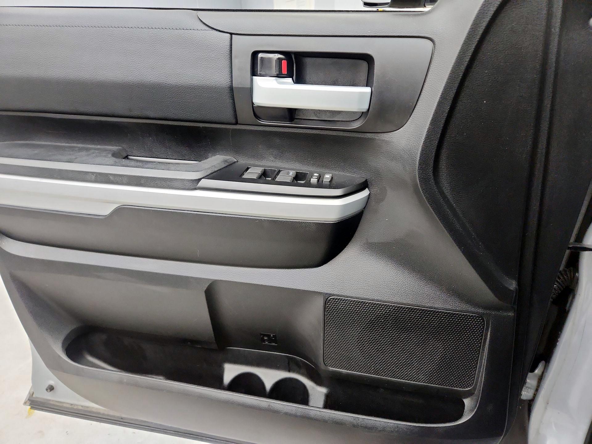 Thumbnail: 2021 Toyota Tundra - 12