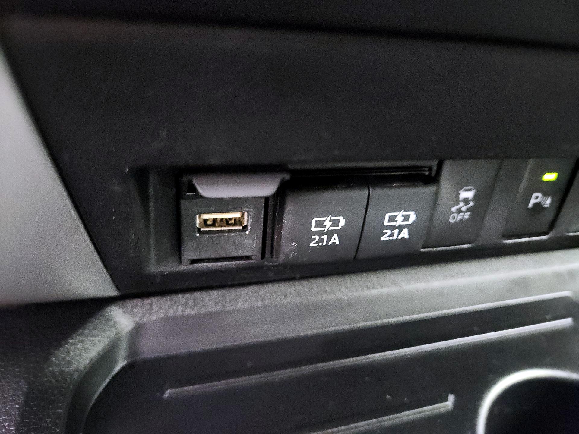 Thumbnail: 2021 Toyota Tundra - 18