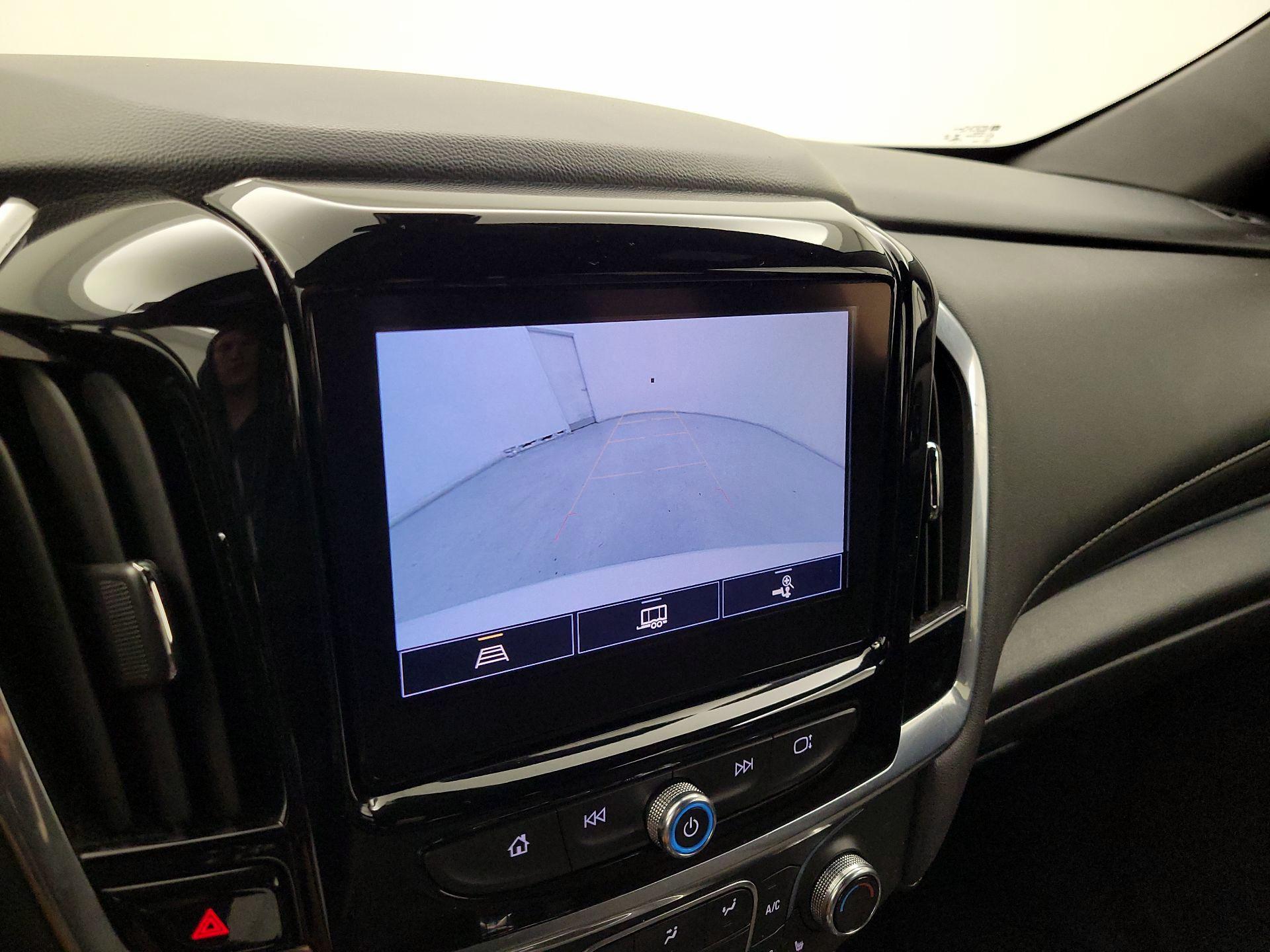 Thumbnail: 2022 Chevrolet Traverse - 14