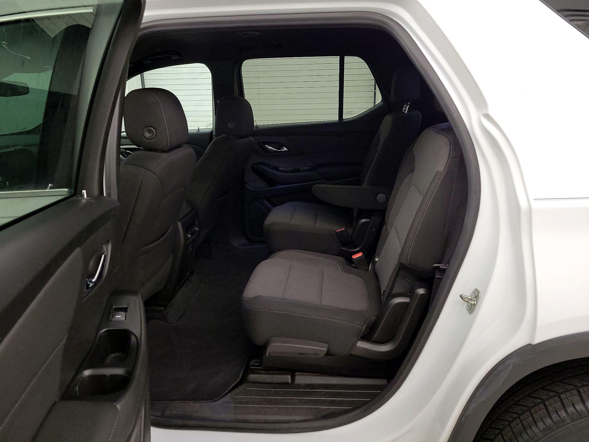 Thumbnail: 2022 Chevrolet Traverse - 19