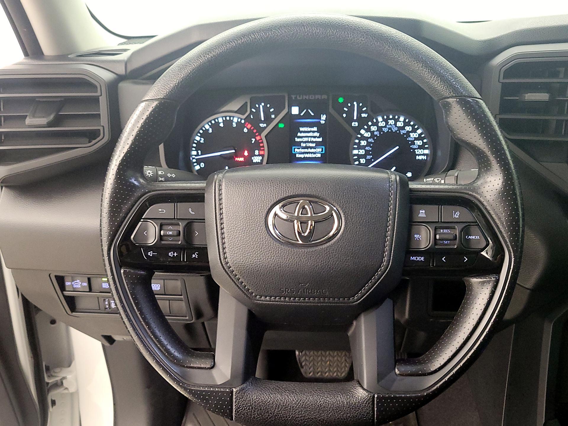 Thumbnail: 2022 Toyota Tundra - 10