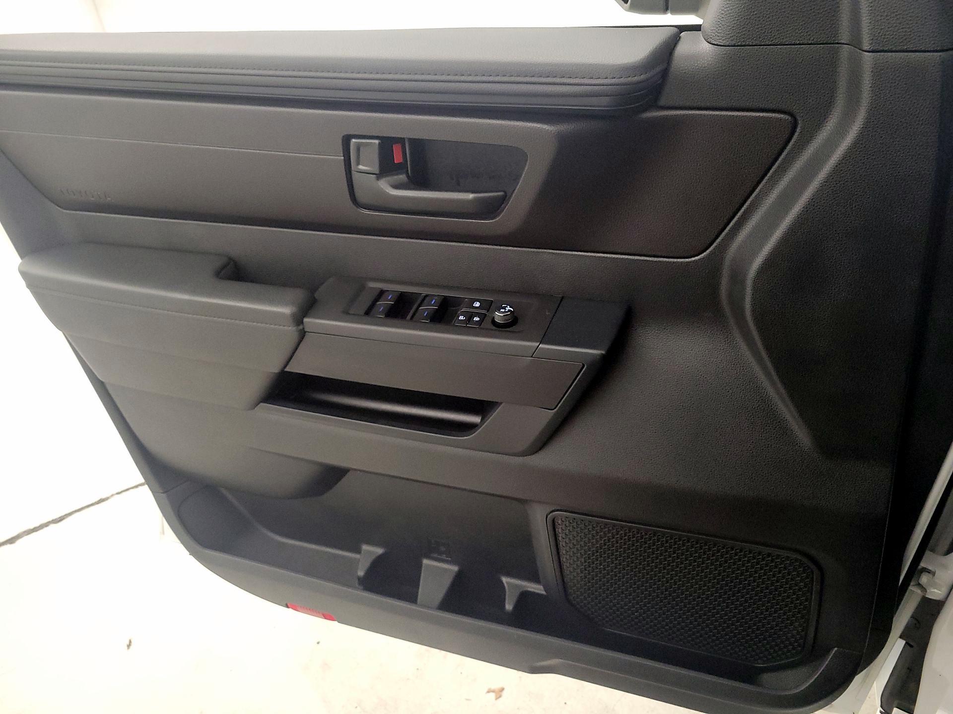 Thumbnail: 2022 Toyota Tundra - 12