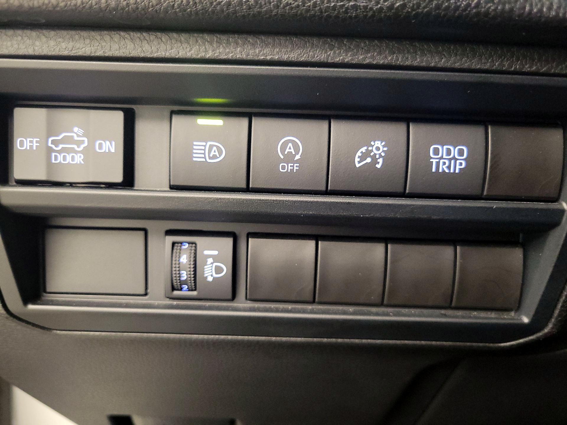 Thumbnail: 2022 Toyota Tundra - 13