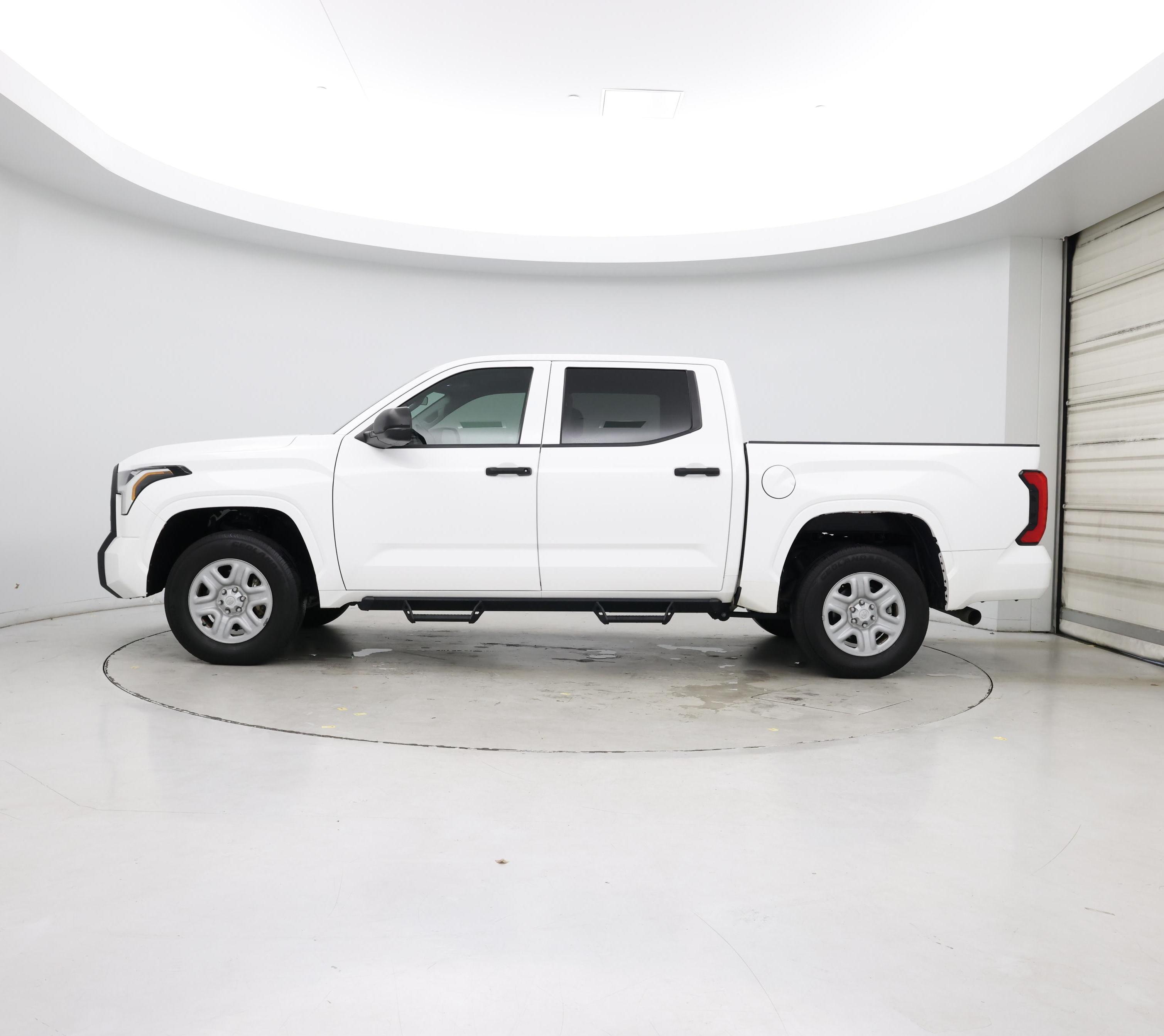 Thumbnail: 2022 Toyota Tundra - 3