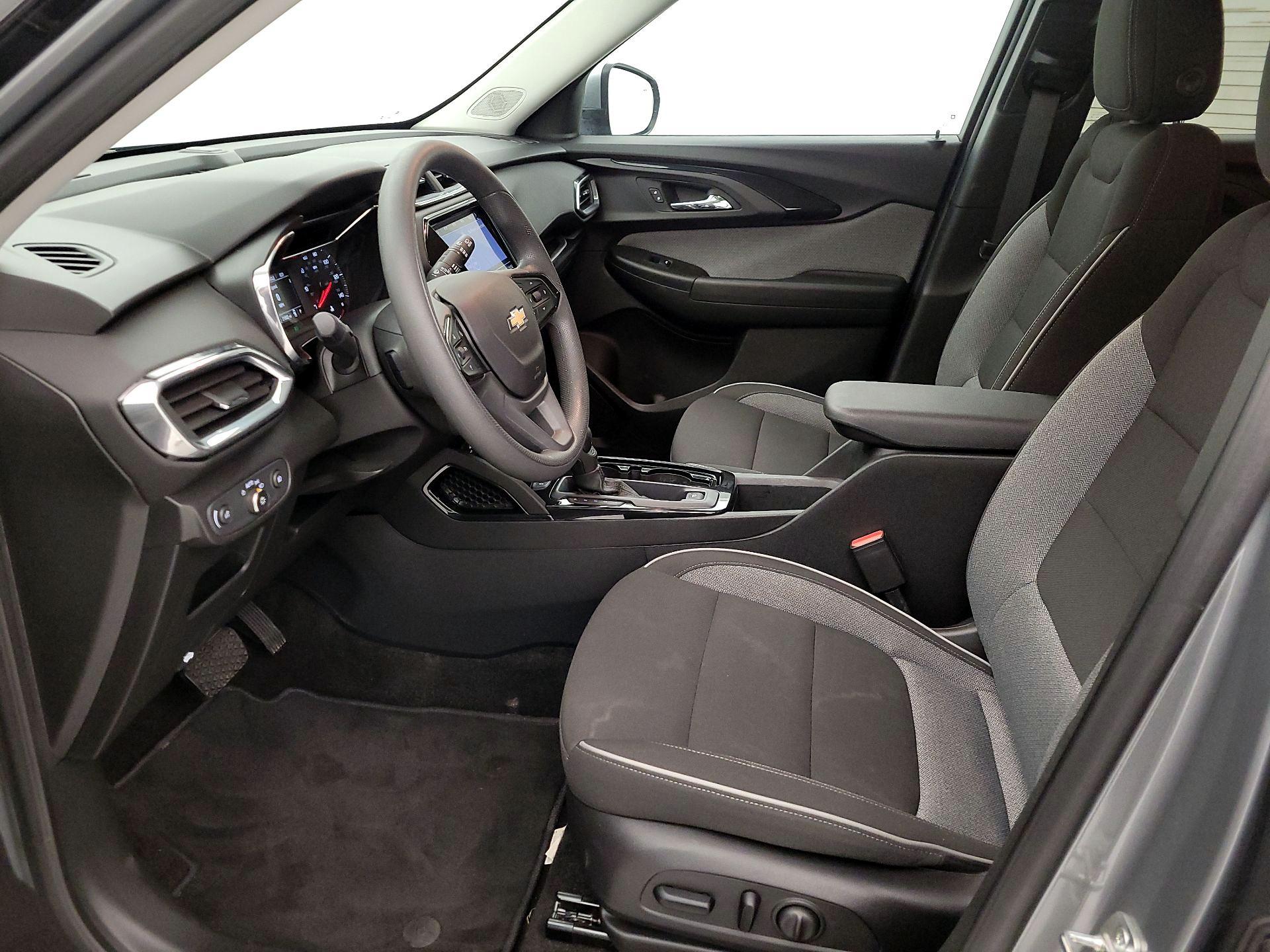 Thumbnail: 2023 Chevrolet TrailBlazer - 11