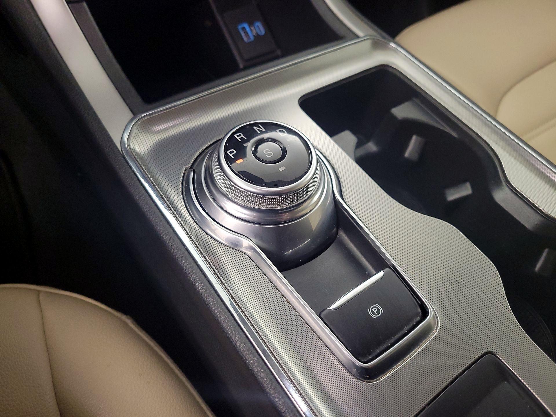 Thumbnail: 2022 Ford Edge - 18