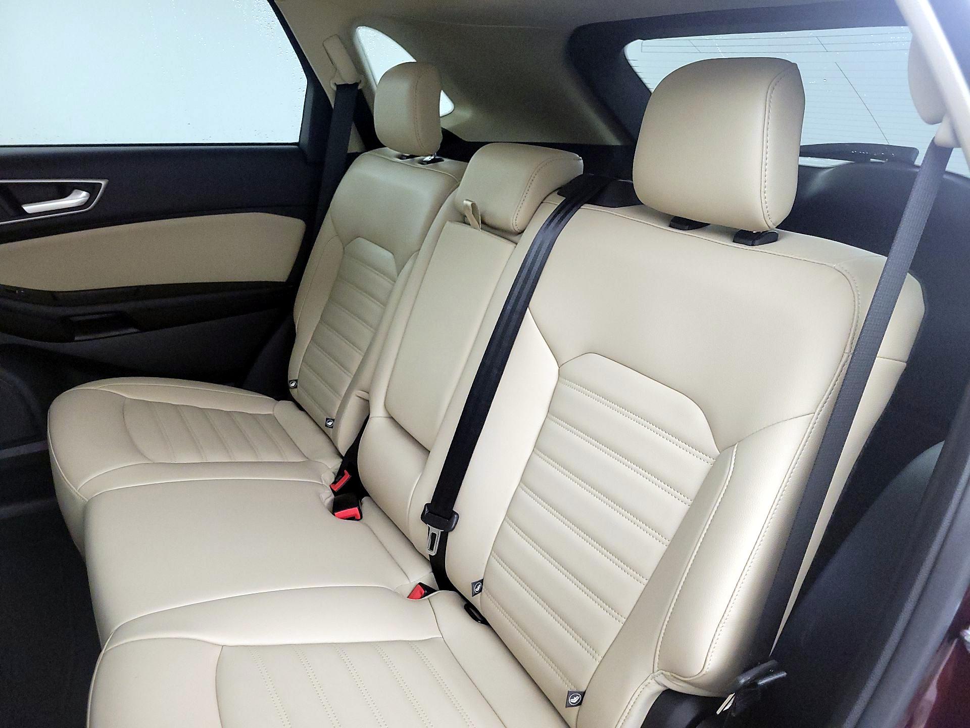 Thumbnail: 2022 Ford Edge - 20