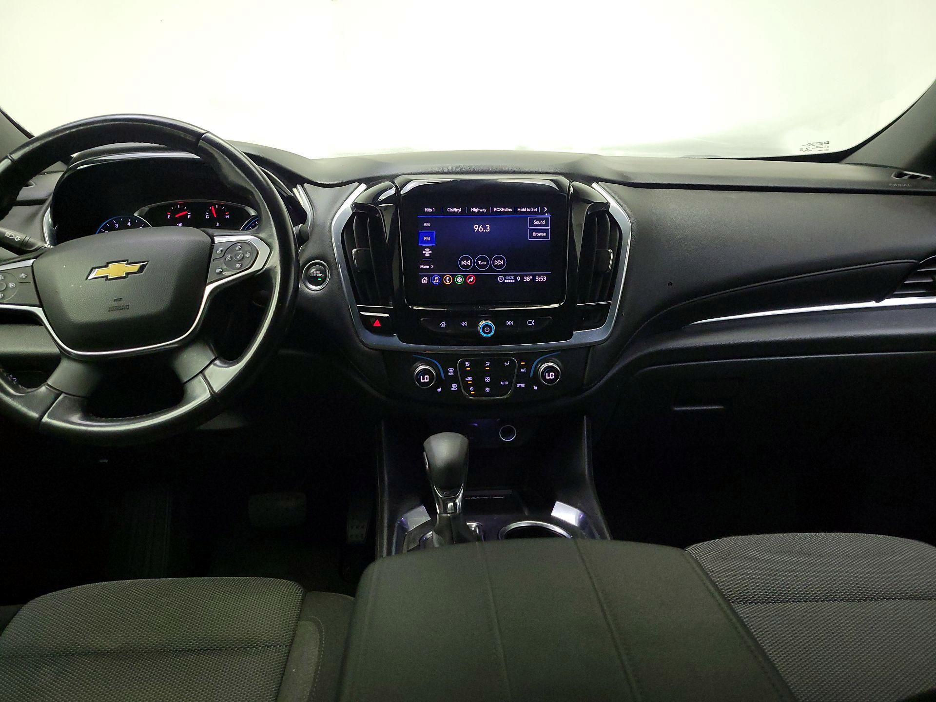 Thumbnail: 2022 Chevrolet Traverse - 9