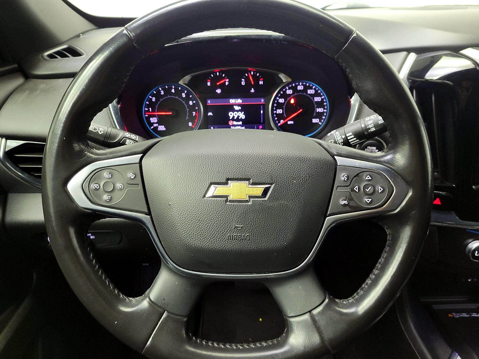 Thumbnail: 2022 Chevrolet Traverse - 10