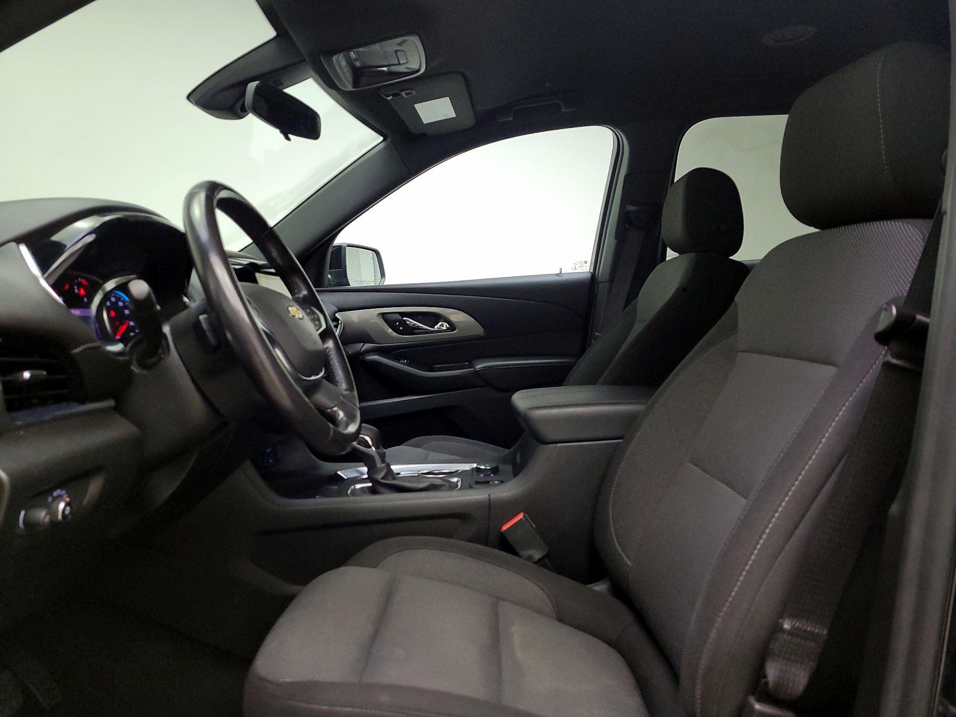 Thumbnail: 2022 Chevrolet Traverse - 11