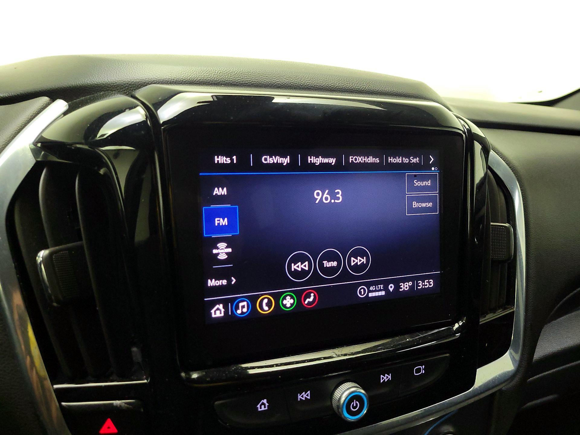 Thumbnail: 2022 Chevrolet Traverse - 16