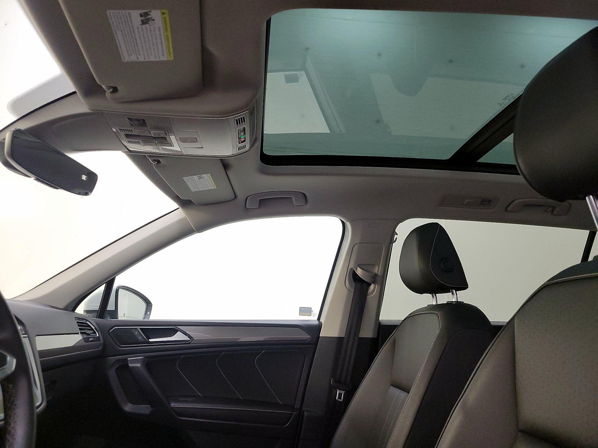 Thumbnail: 2022 Volkswagen Tiguan - 19