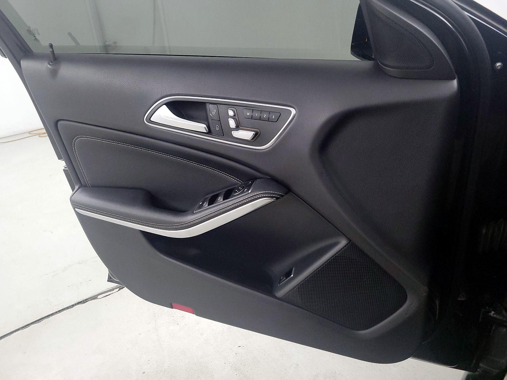 Thumbnail: 2019 Mercedes-Benz GLA - 12