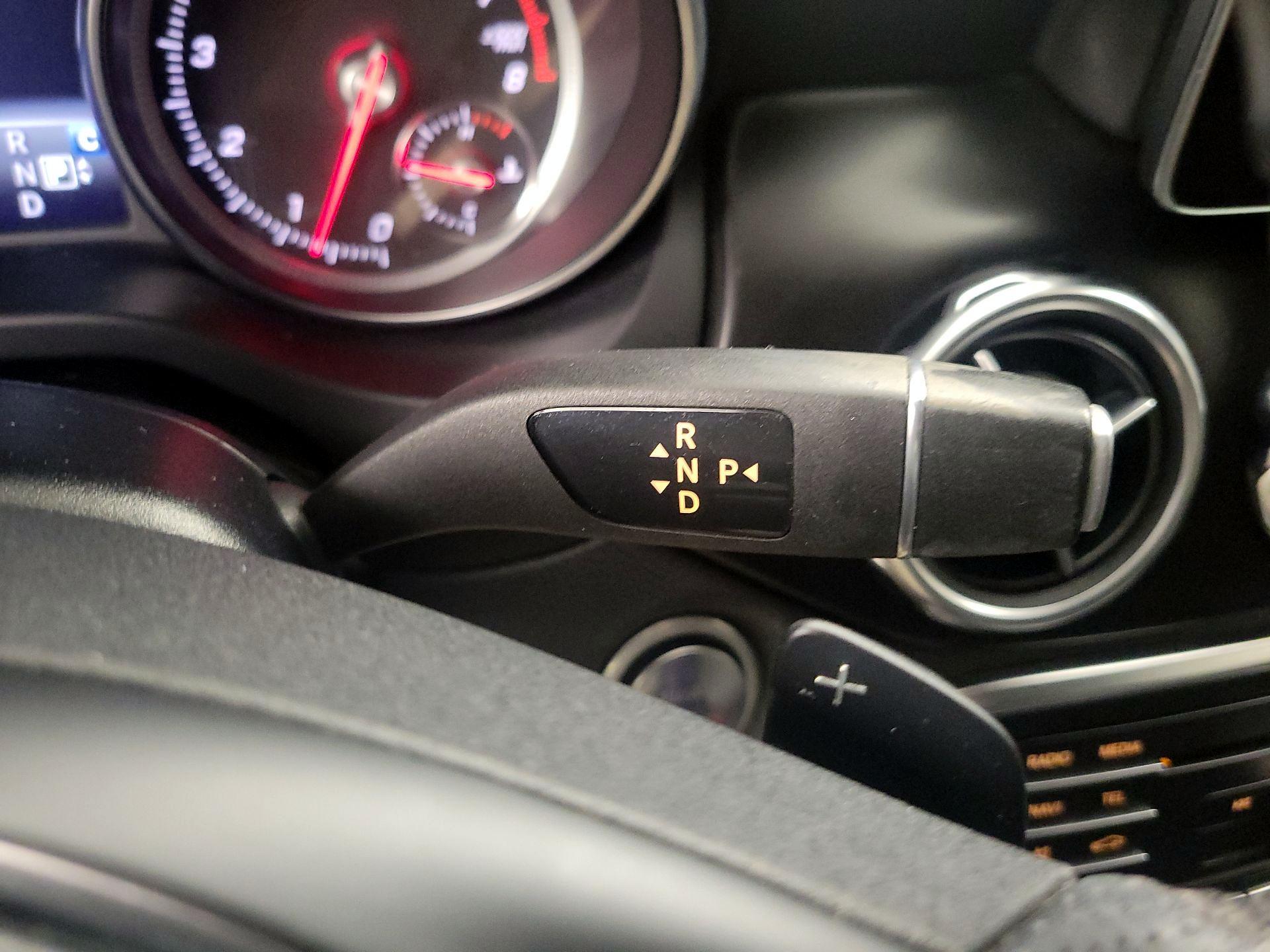 Thumbnail: 2019 Mercedes-Benz GLA - 18