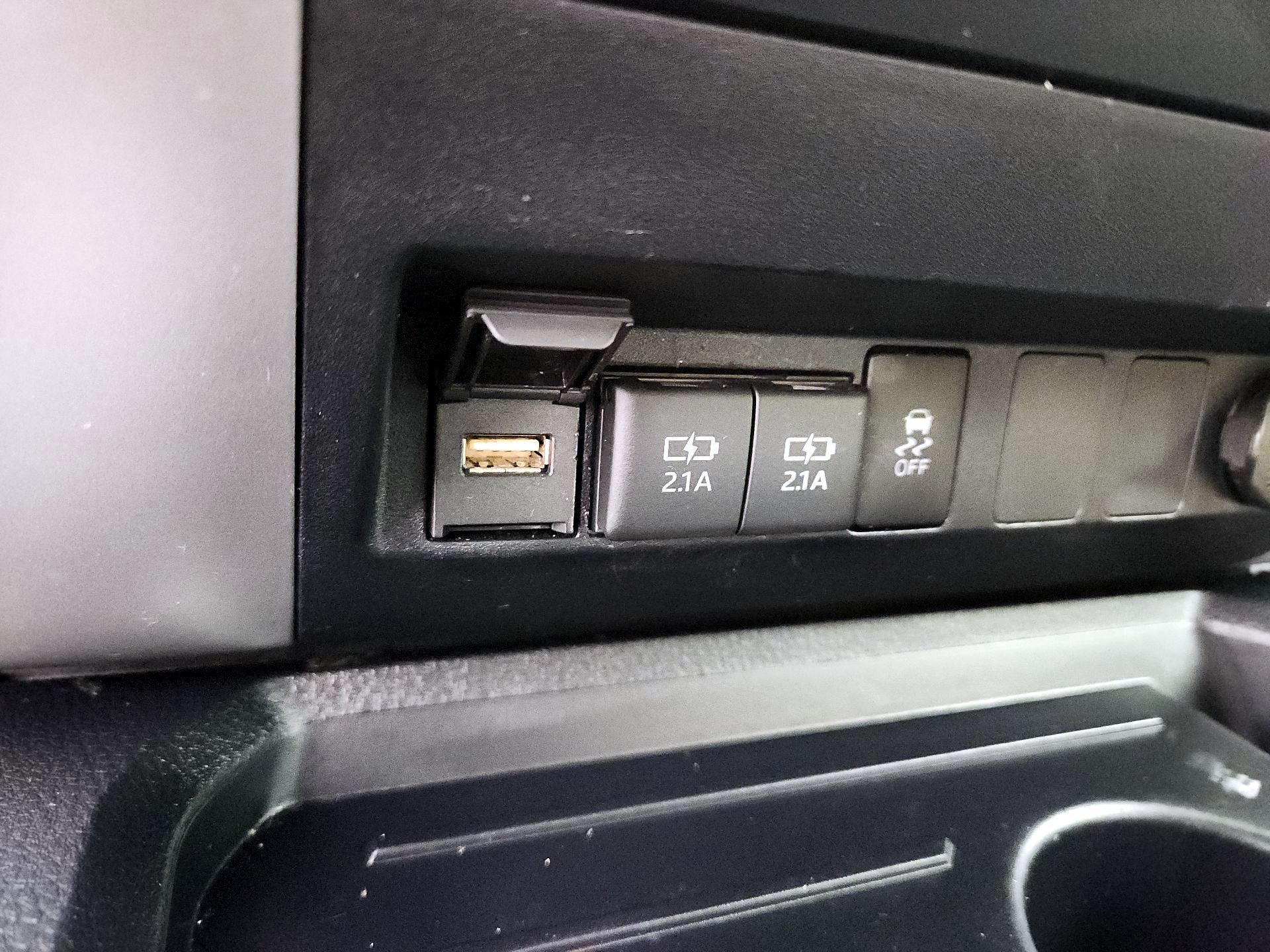 Thumbnail: 2020 Toyota Tundra - 19