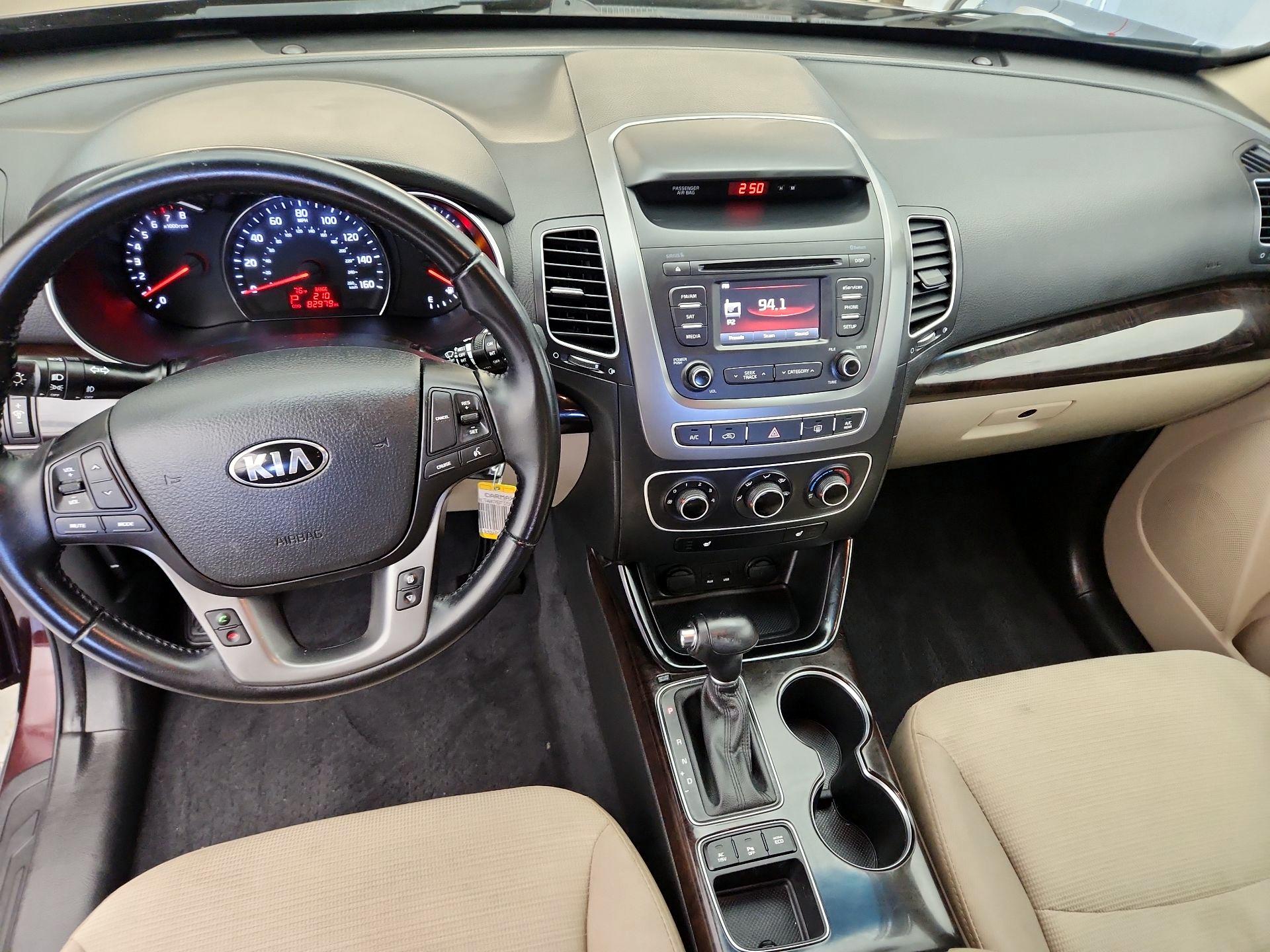 Thumbnail: 2015 Kia Sorento - 9