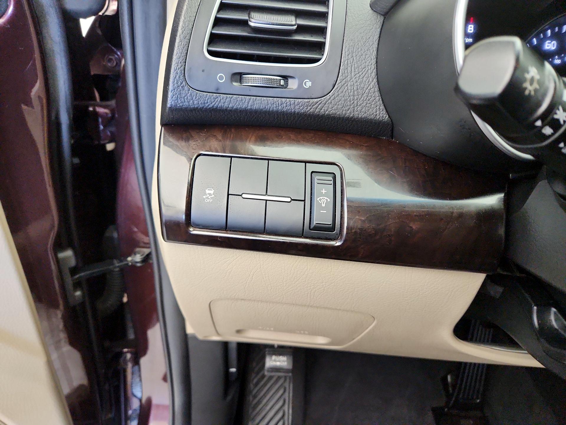 Thumbnail: 2015 Kia Sorento - 13