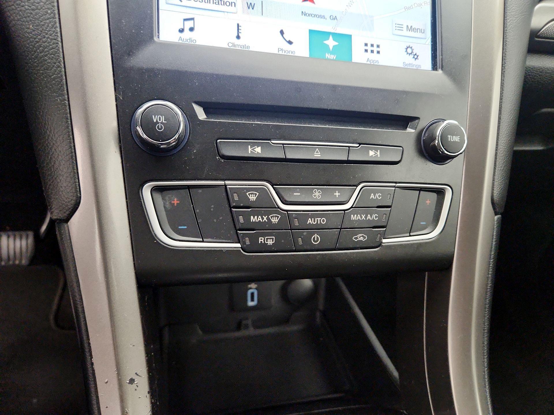 Thumbnail: 2018 Ford Fusion - 17