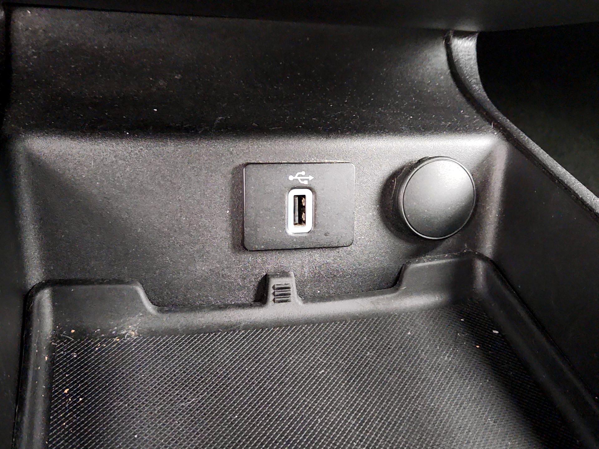 Thumbnail: 2018 Ford Fusion - 19