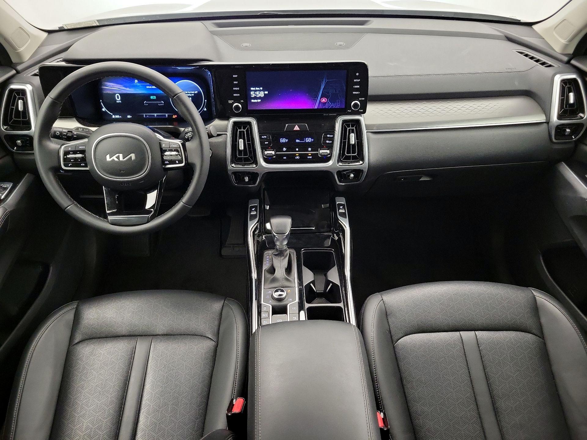 Thumbnail: 2023 Kia Sorento - 9