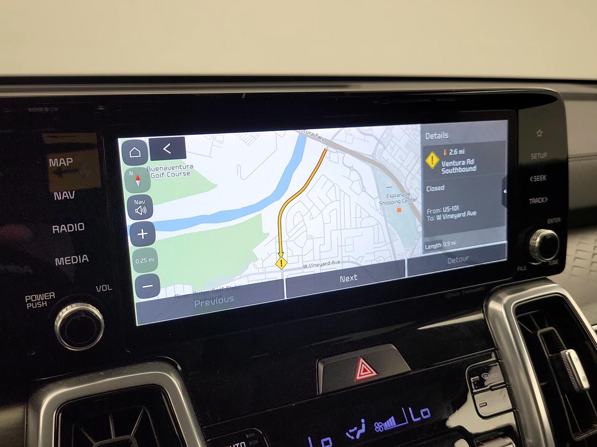 Thumbnail: 2023 Kia Sorento - 14