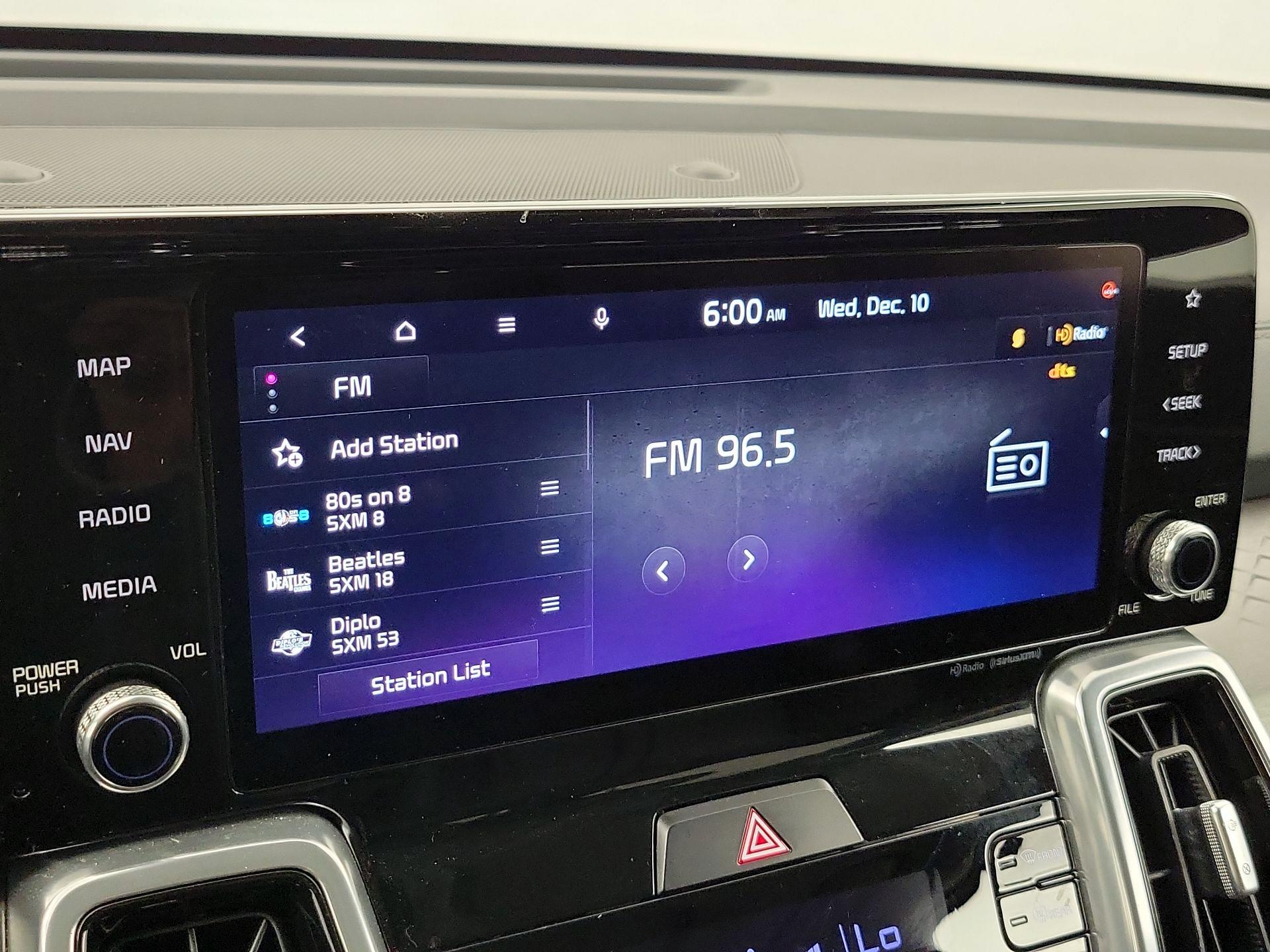 Thumbnail: 2023 Kia Sorento - 16