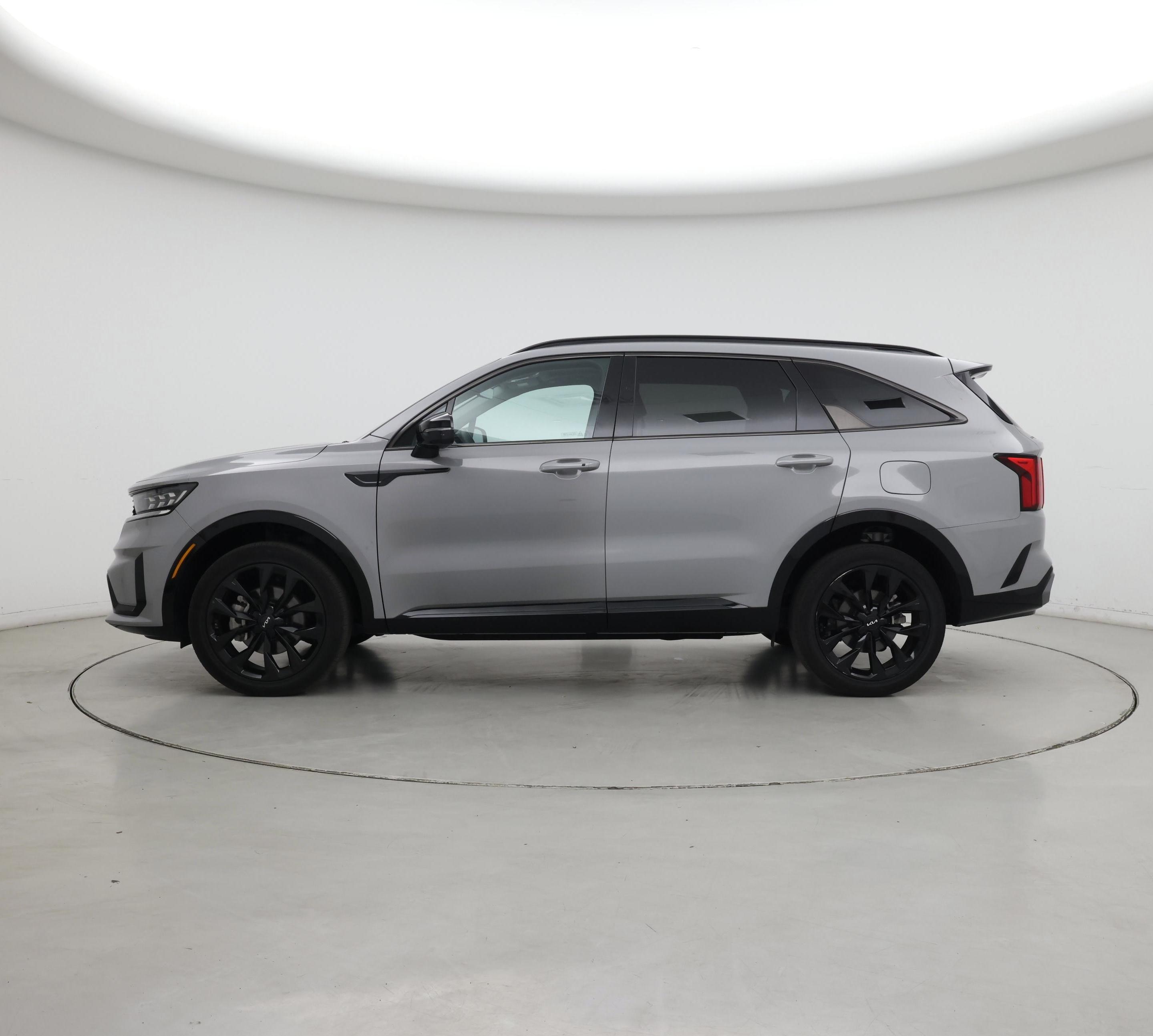 Thumbnail: 2023 Kia Sorento - 3