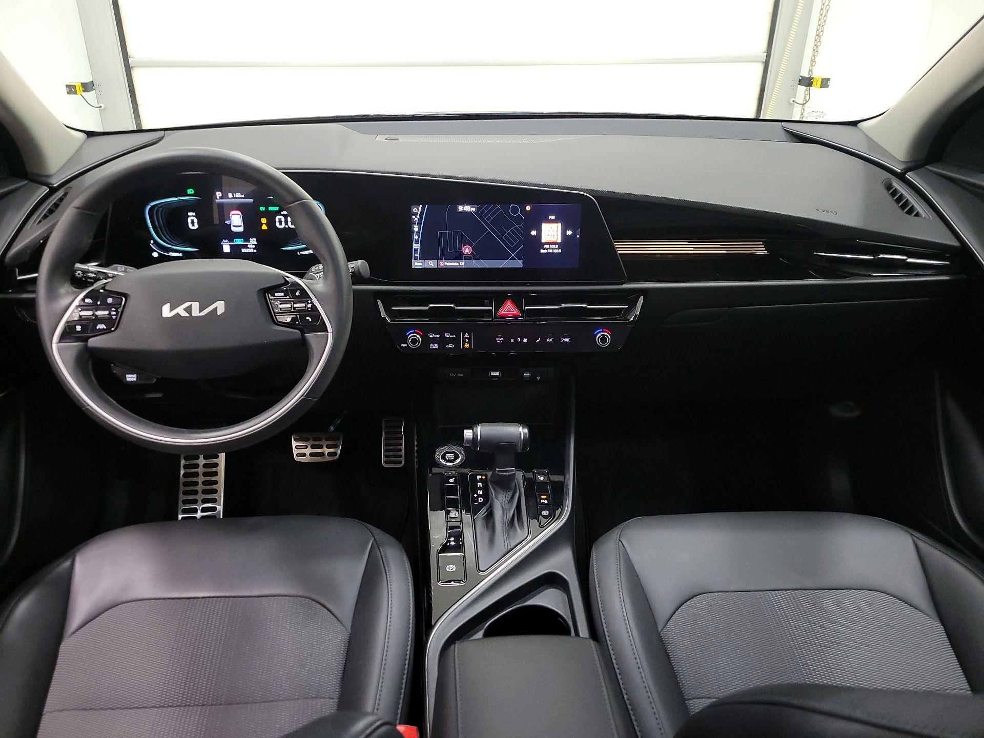 Thumbnail: 2023 Kia Niro - 9