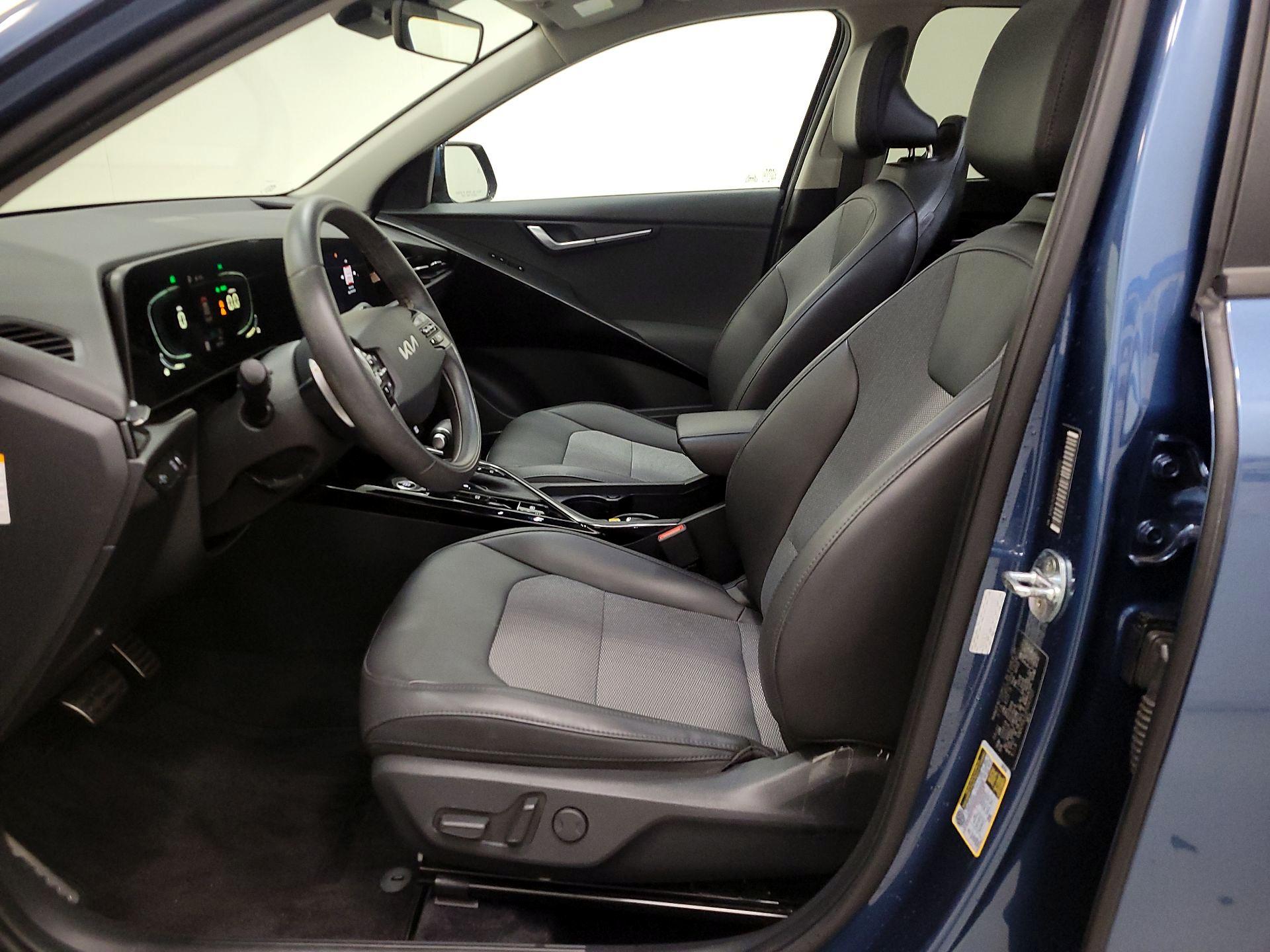 Thumbnail: 2023 Kia Niro - 11