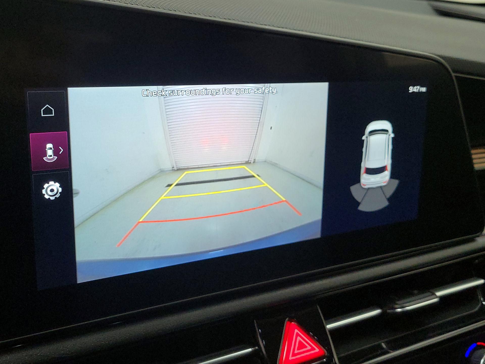 Thumbnail: 2023 Kia Niro - 15