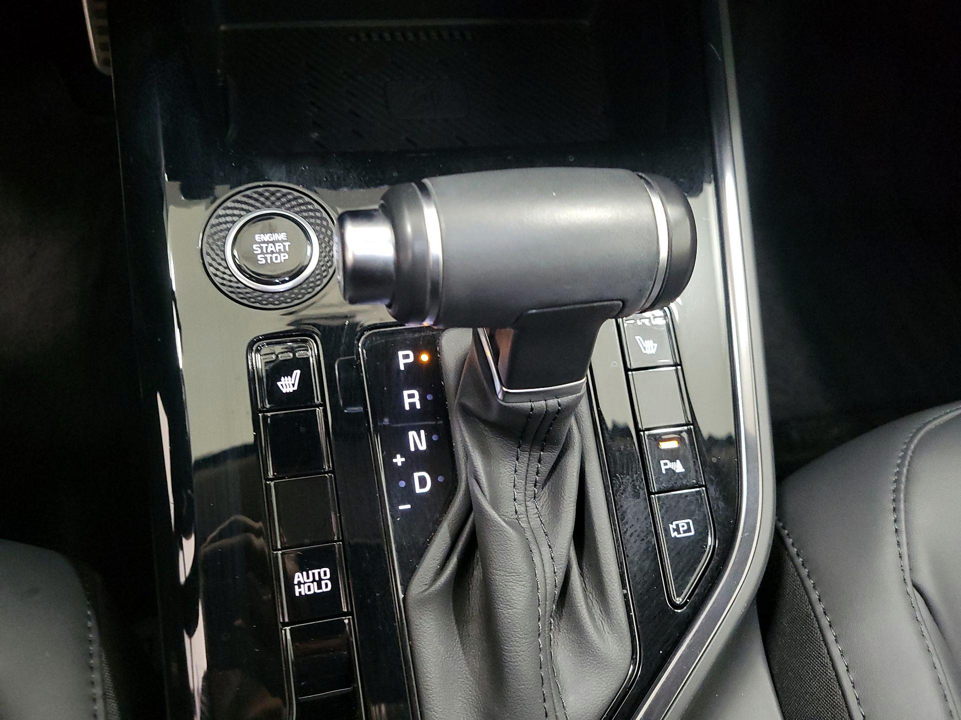 Thumbnail: 2023 Kia Niro - 18