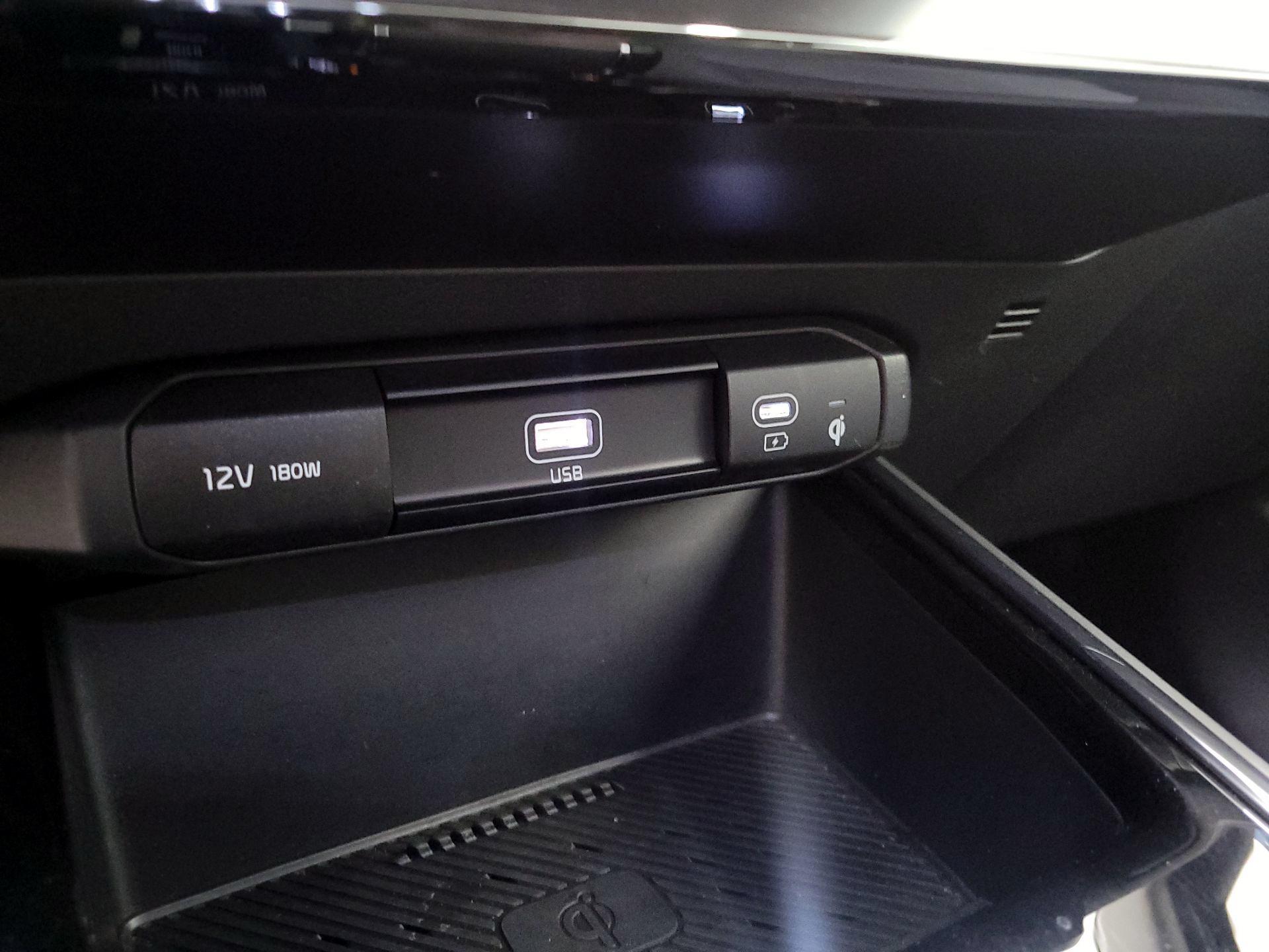 Thumbnail: 2023 Kia Niro - 19