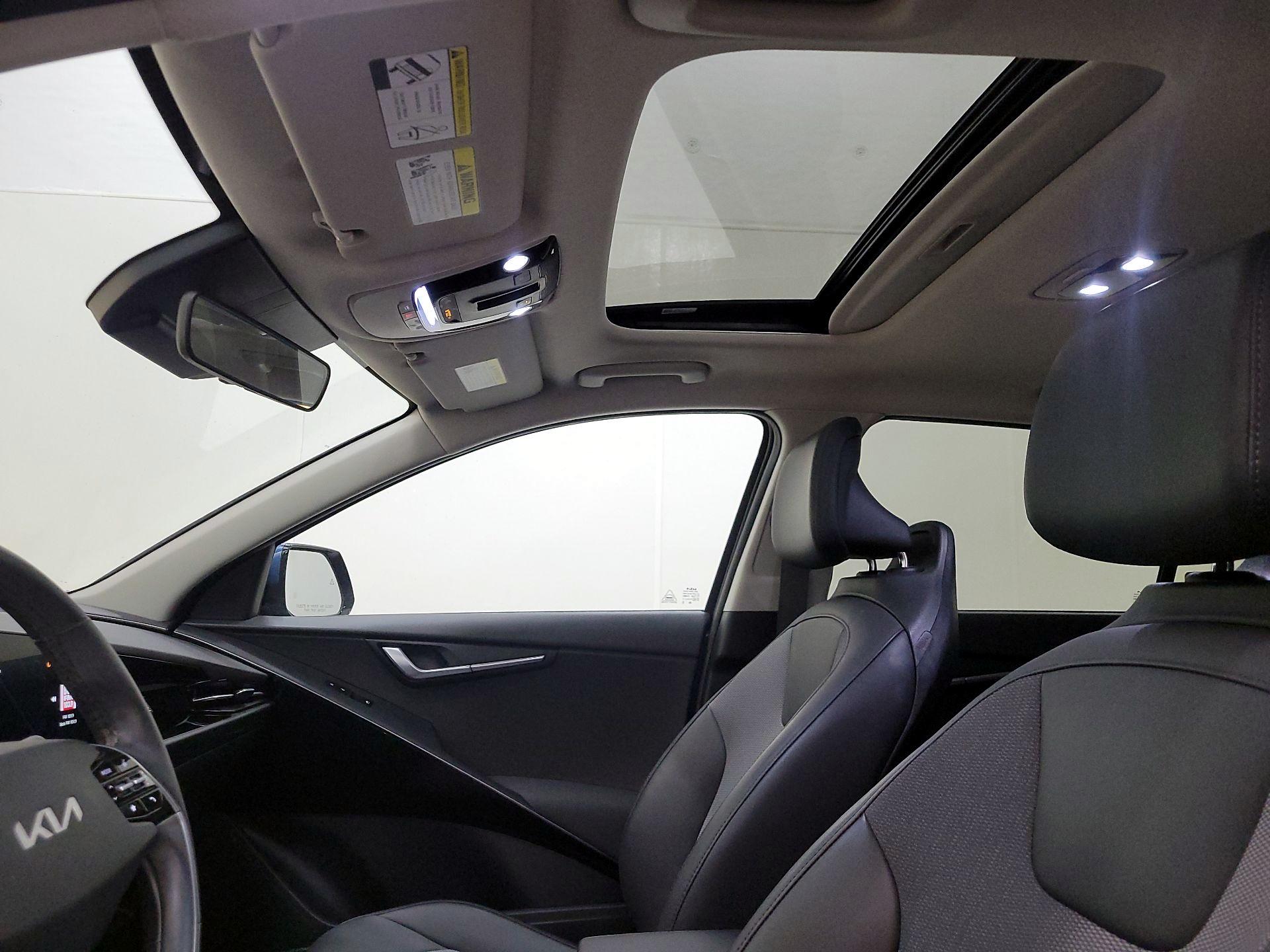 Thumbnail: 2023 Kia Niro - 20