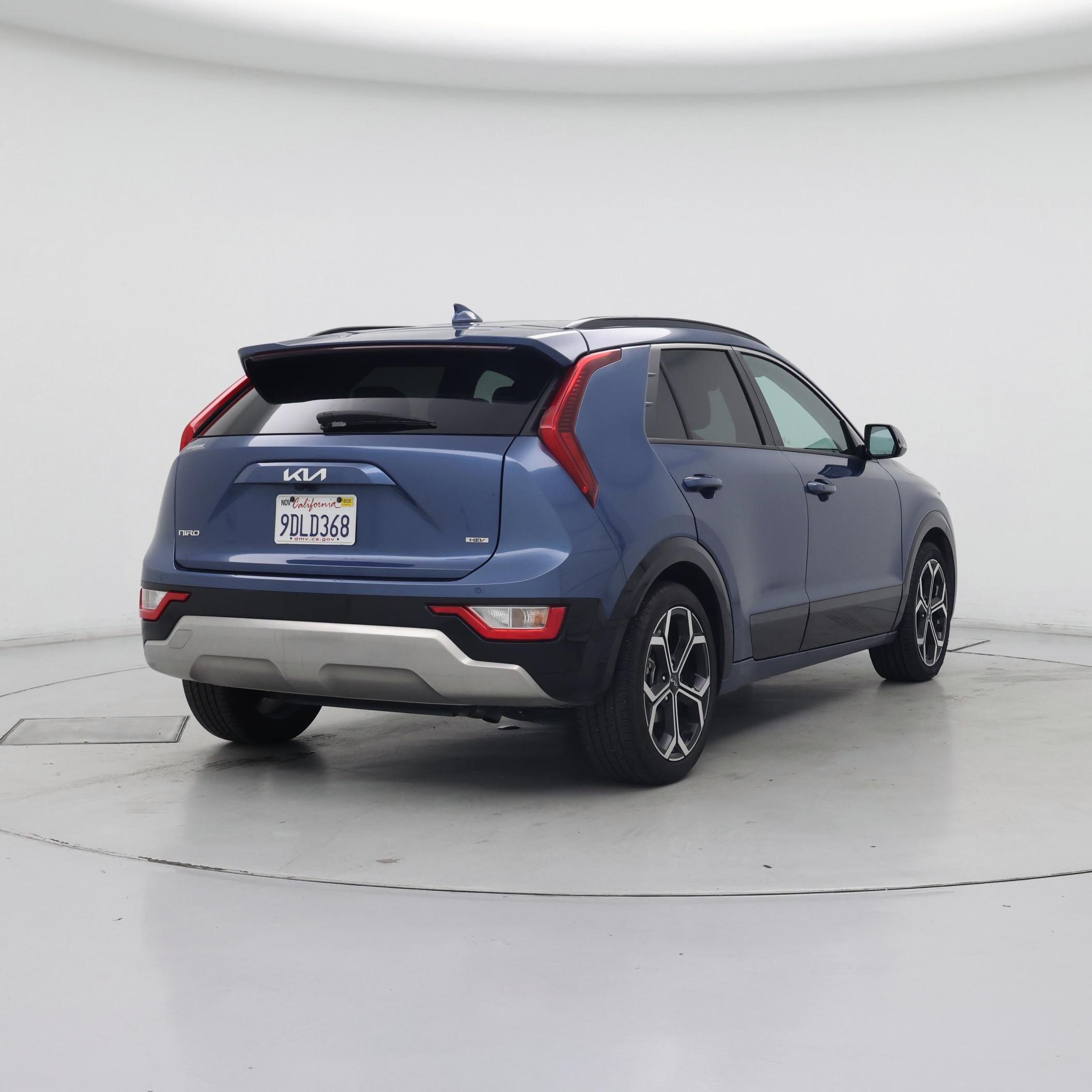 Thumbnail: 2023 Kia Niro - 8