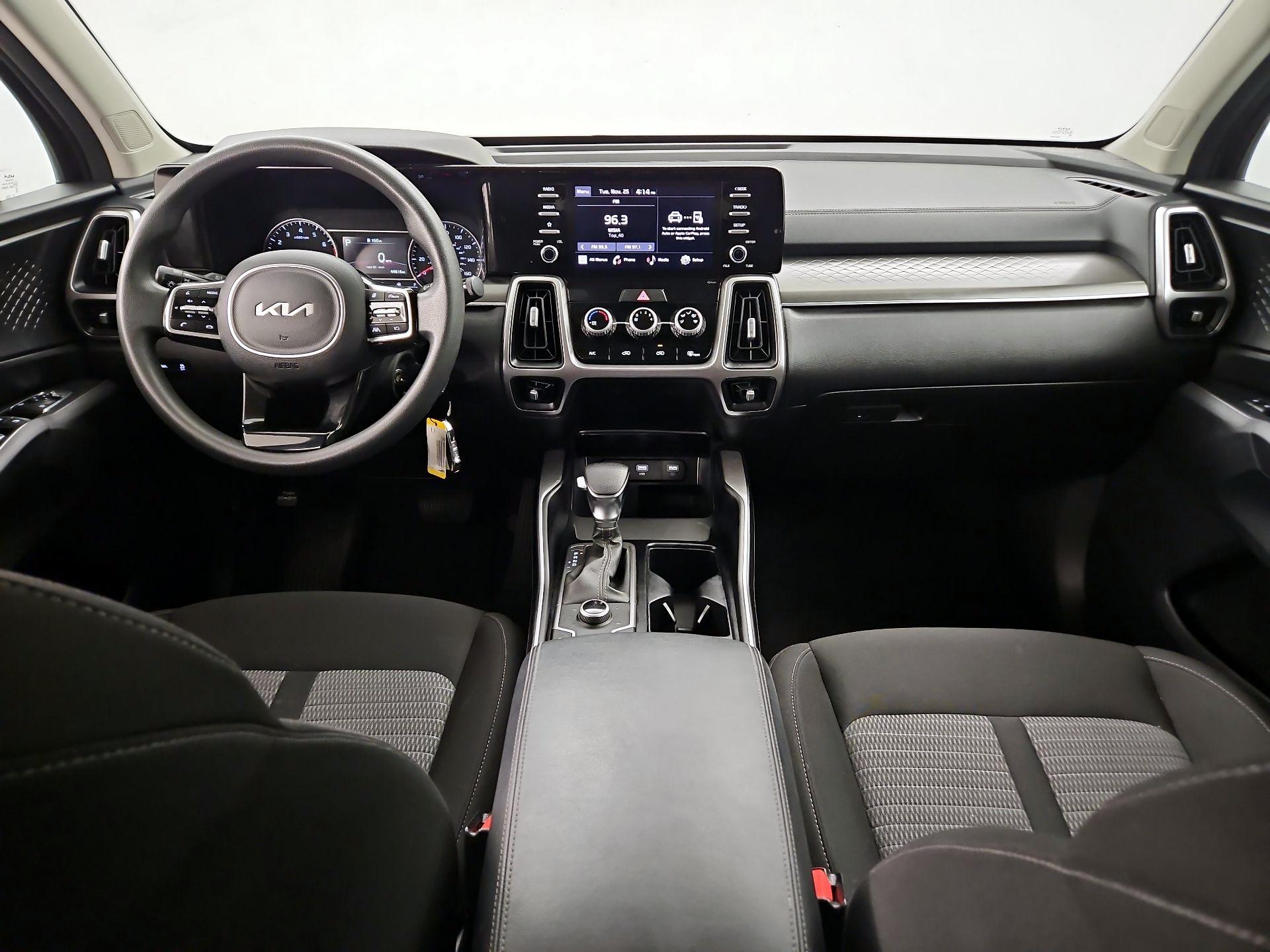 Thumbnail: 2022 Kia Sorento - 9