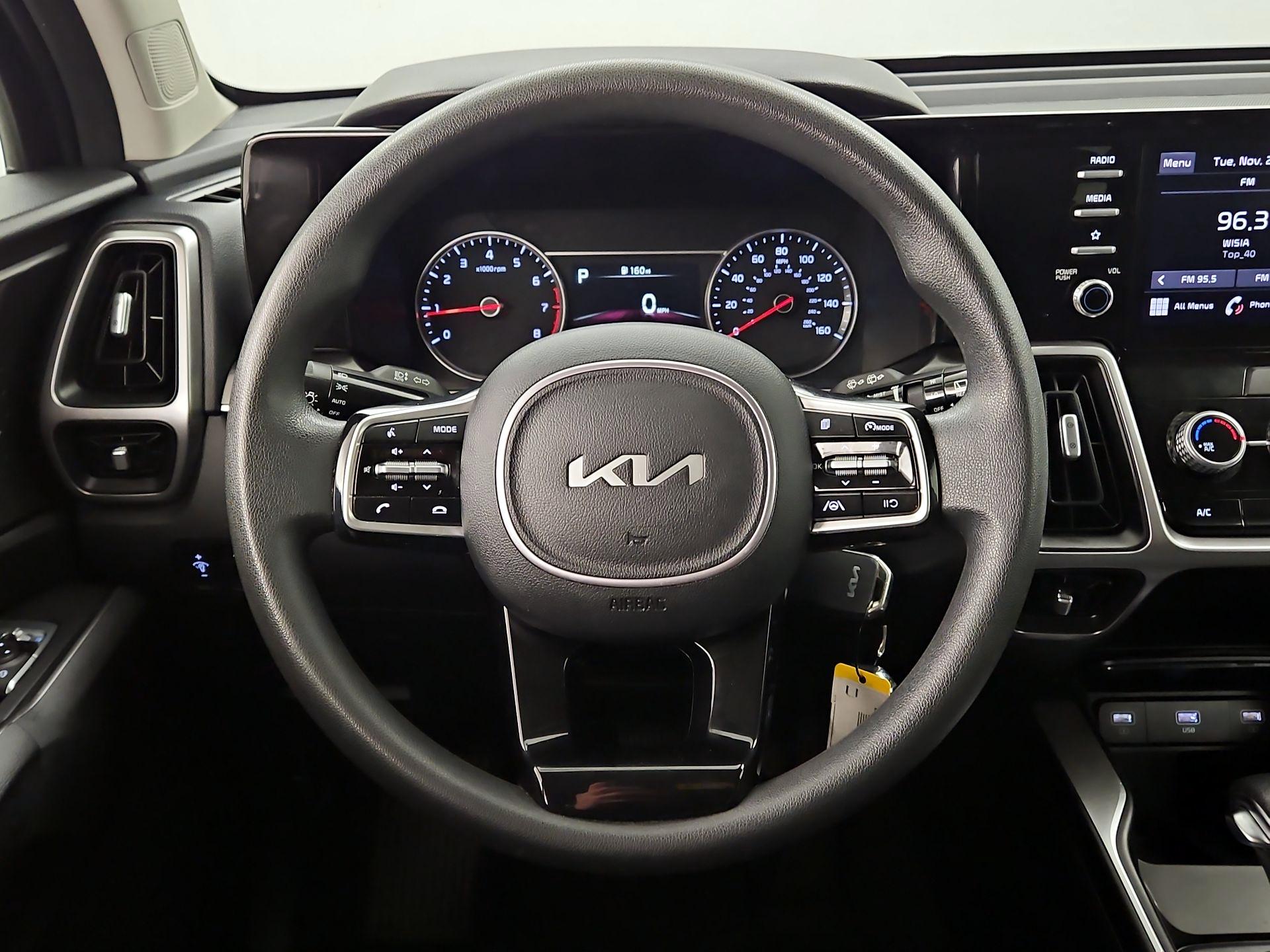 Thumbnail: 2022 Kia Sorento - 10