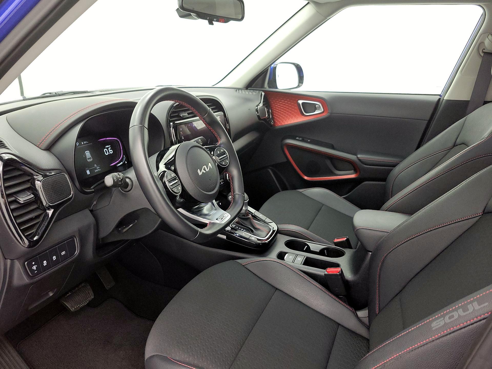 Thumbnail: 2023 Kia Soul - 11