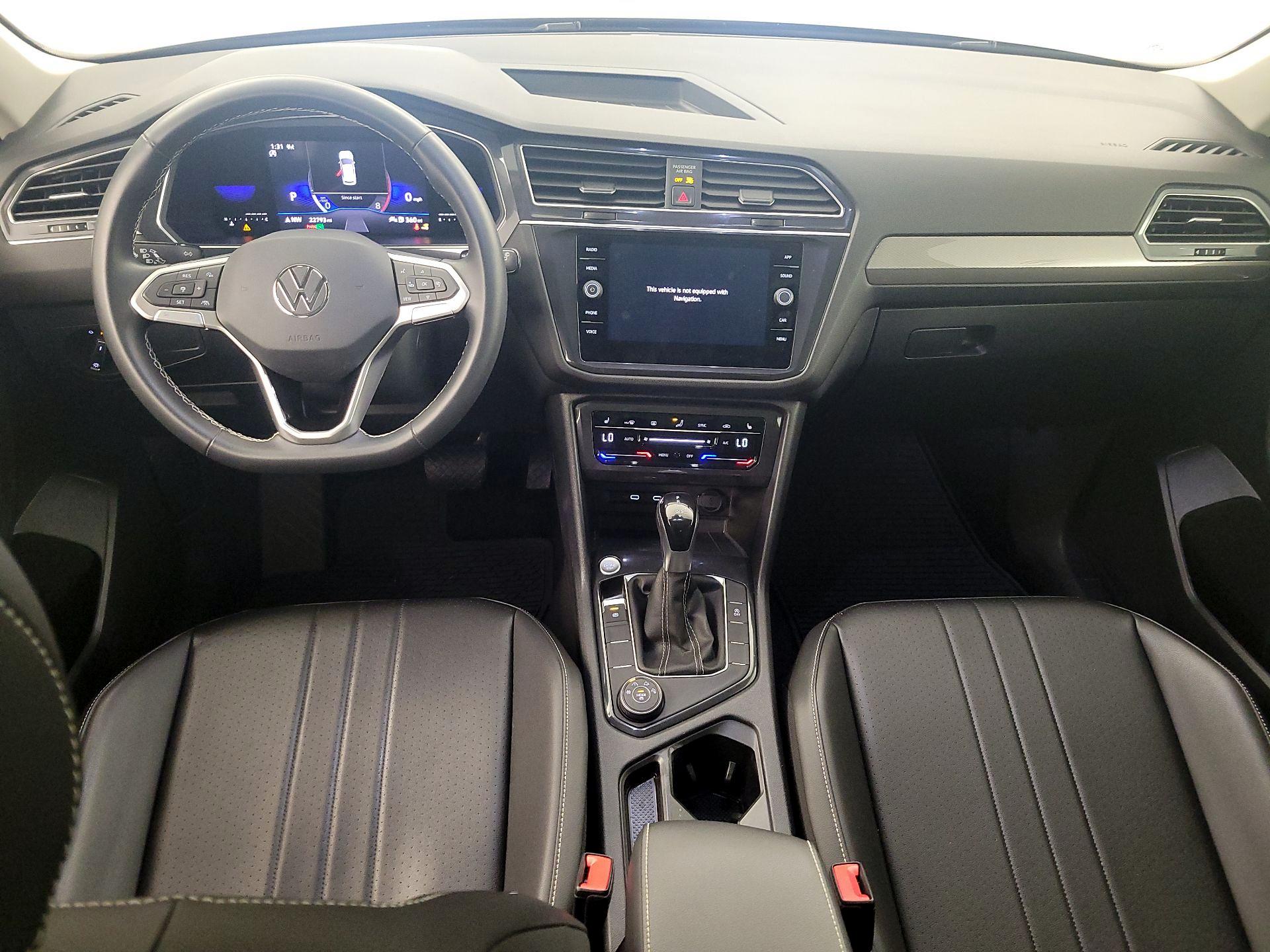 Thumbnail: 2022 Volkswagen Tiguan - 9