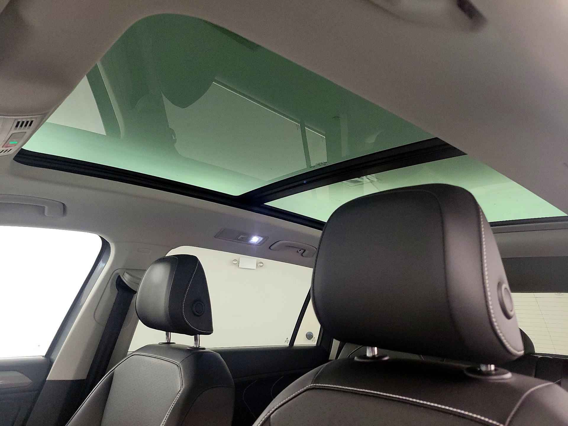 Thumbnail: 2022 Volkswagen Tiguan - 20