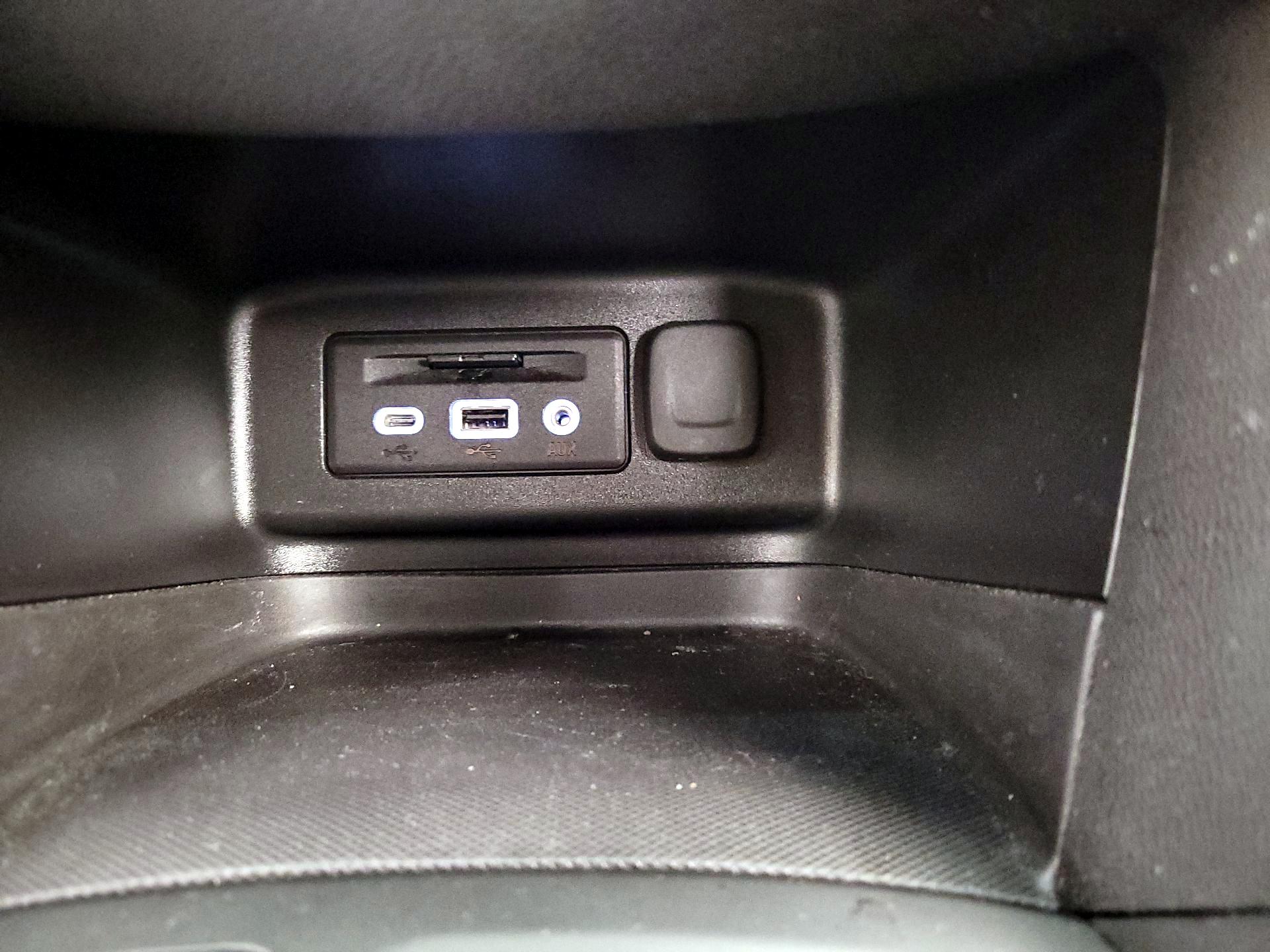 Thumbnail: 2022 Chevrolet Equinox - 18