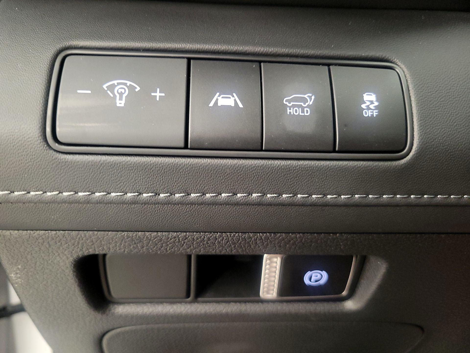 Thumbnail: 2023 Hyundai Santa Fe - 13