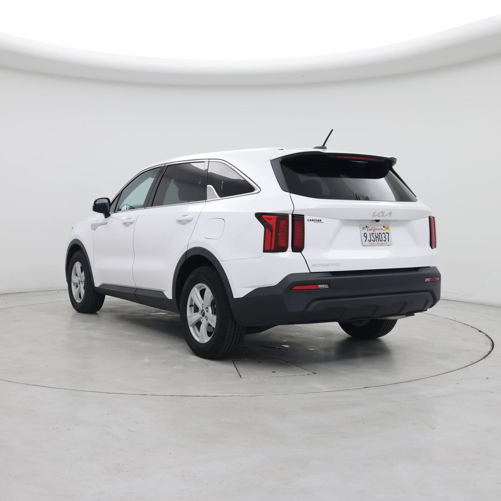 Thumbnail: 2023 Kia Sorento - 2