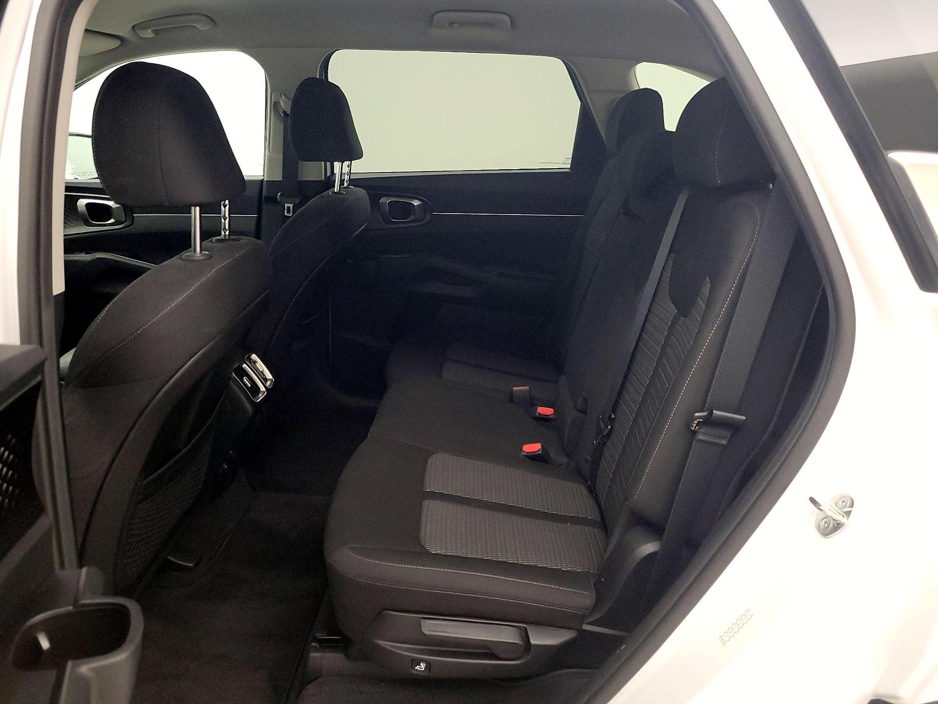 Thumbnail: 2023 Kia Sorento - 19