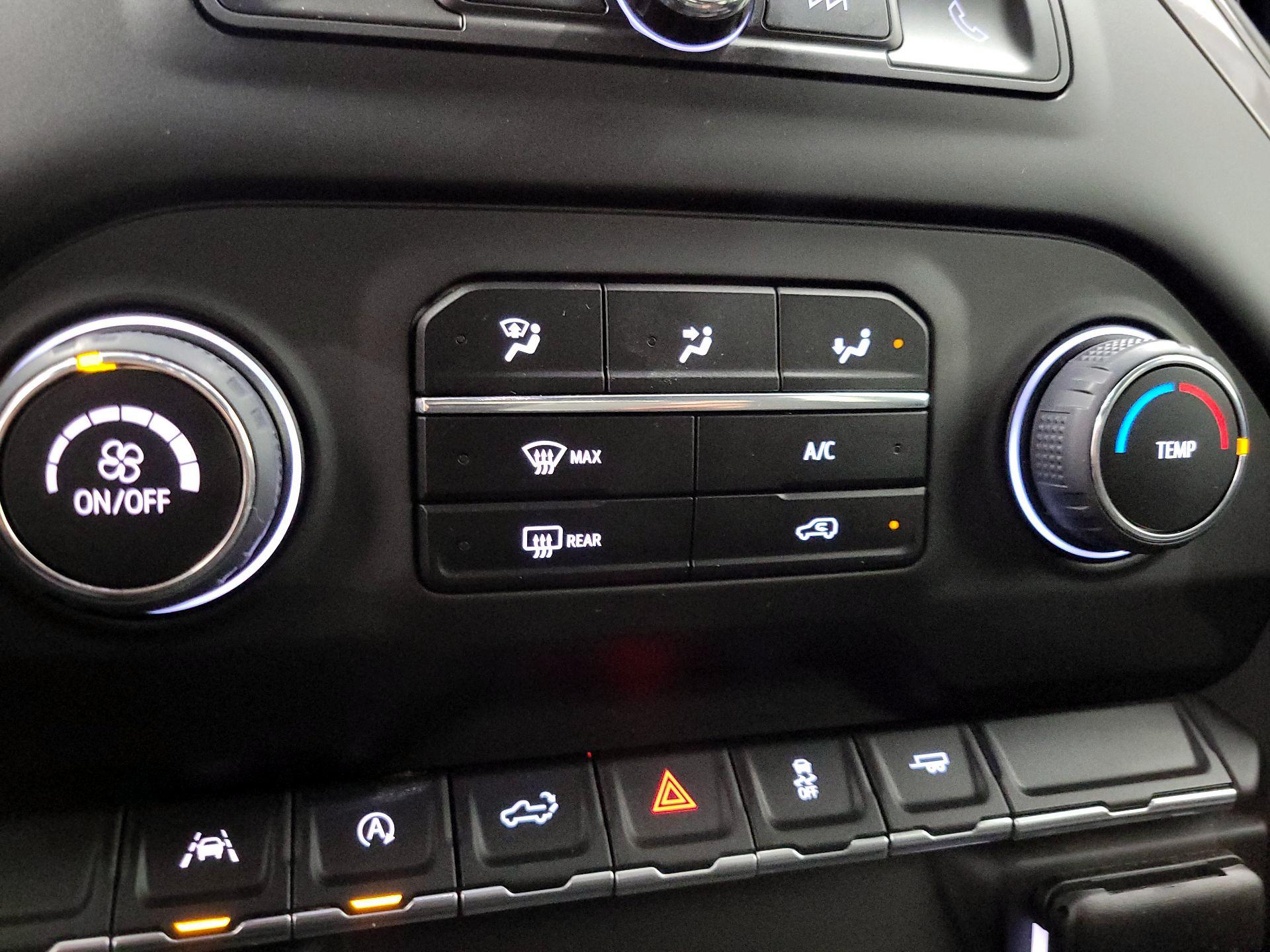 Thumbnail: 2022 Chevrolet Silverado 1500 - 16