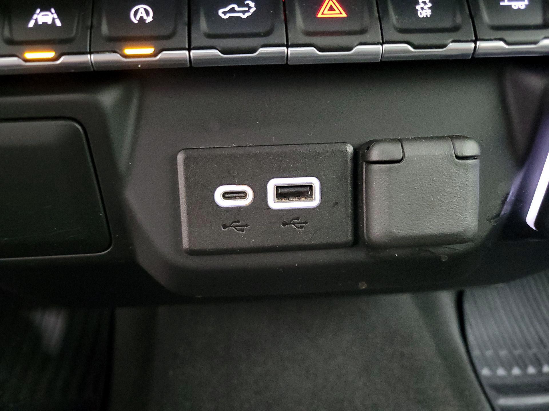 Thumbnail: 2022 Chevrolet Silverado 1500 - 18