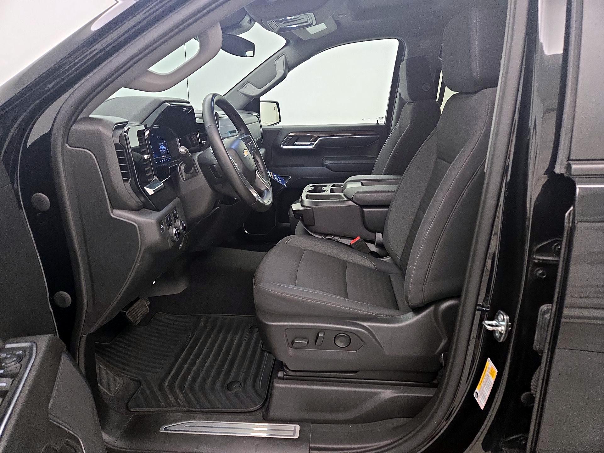 Thumbnail: 2023 Chevrolet Silverado 1500 - 11