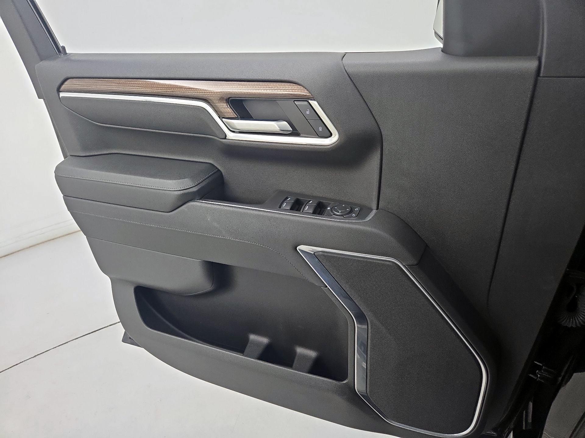 Thumbnail: 2023 Chevrolet Silverado 1500 - 12