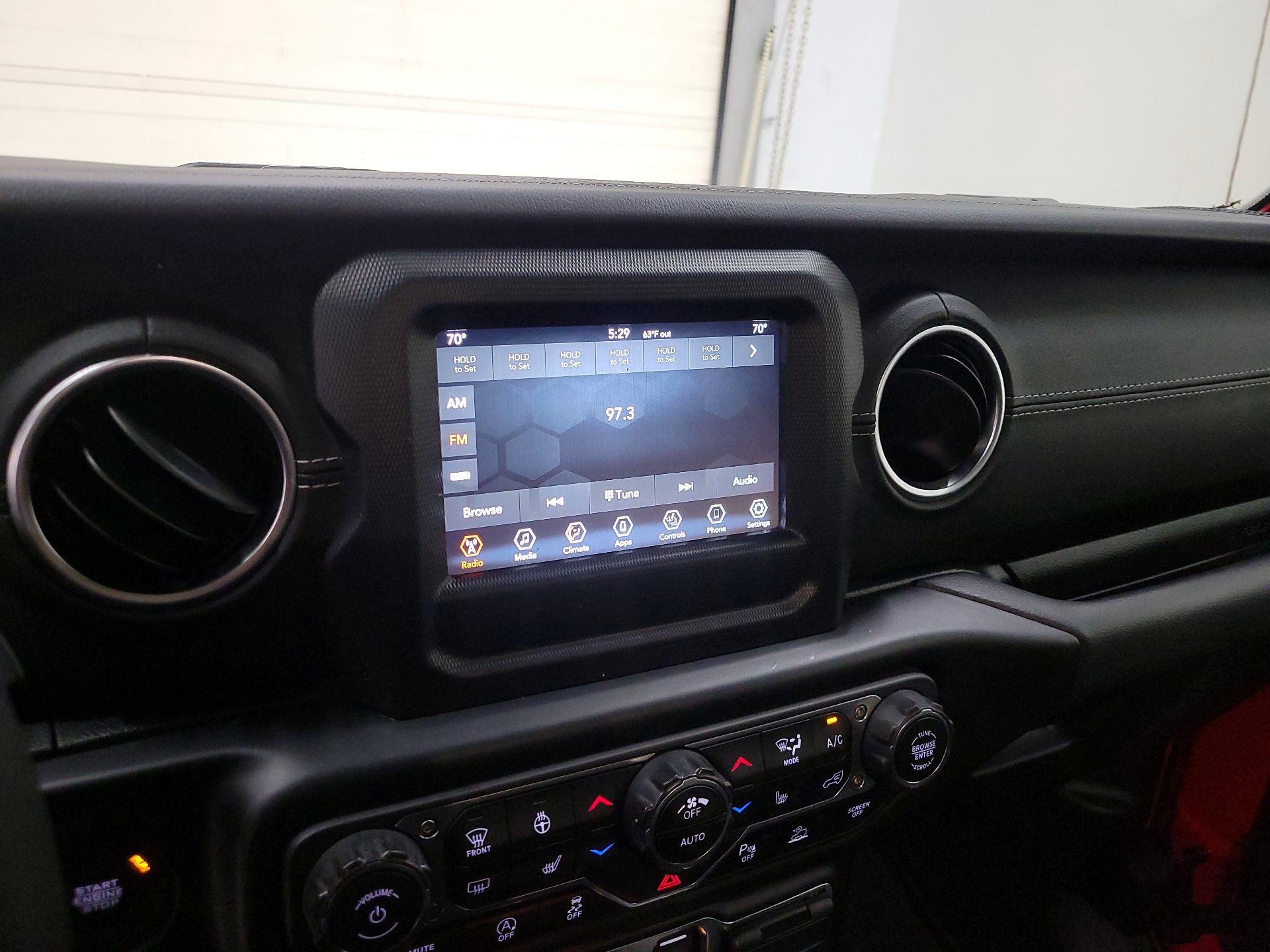 Thumbnail: 2021 Jeep Wrangler - 15