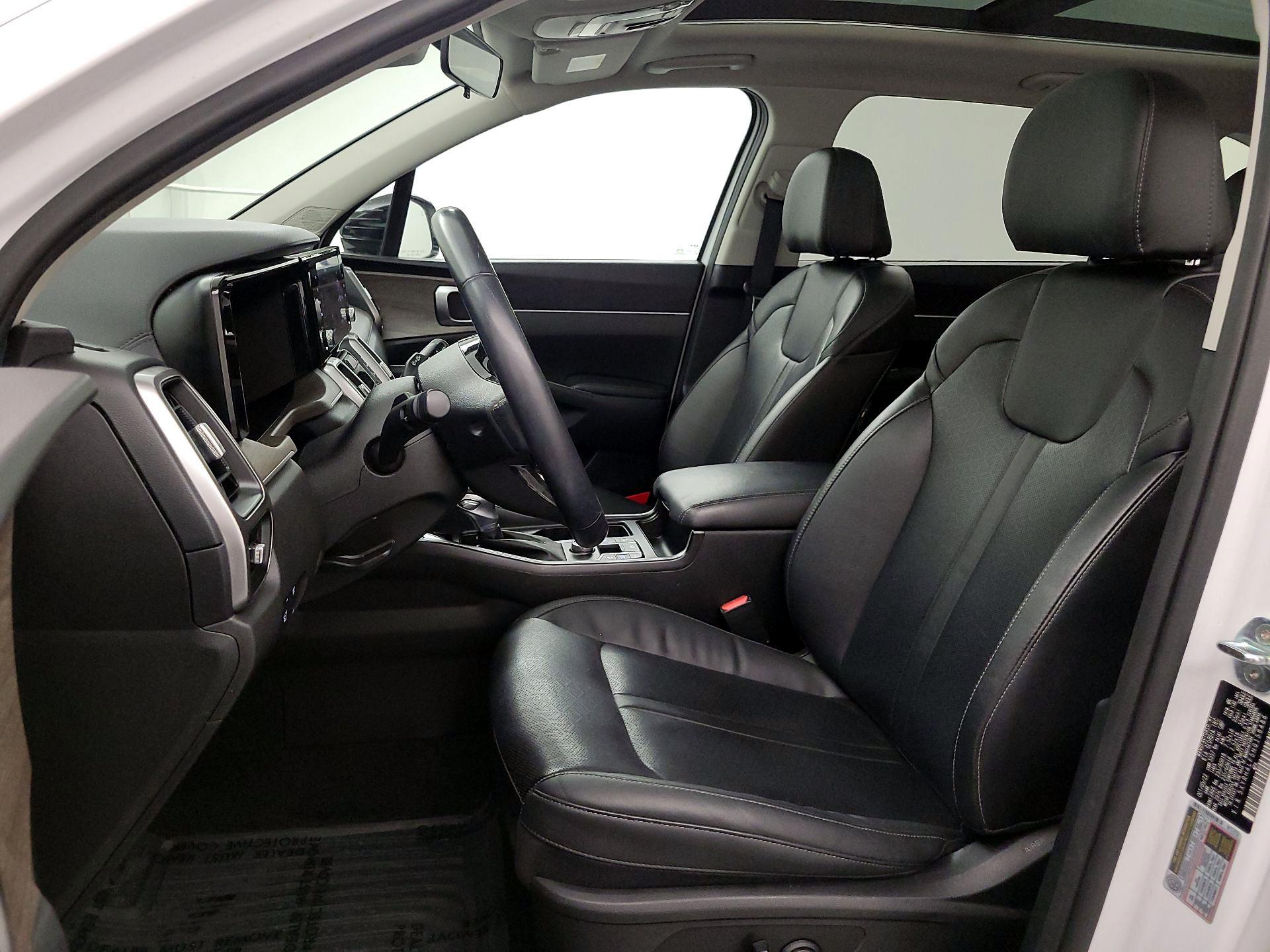 Thumbnail: 2022 Kia Sorento - 11